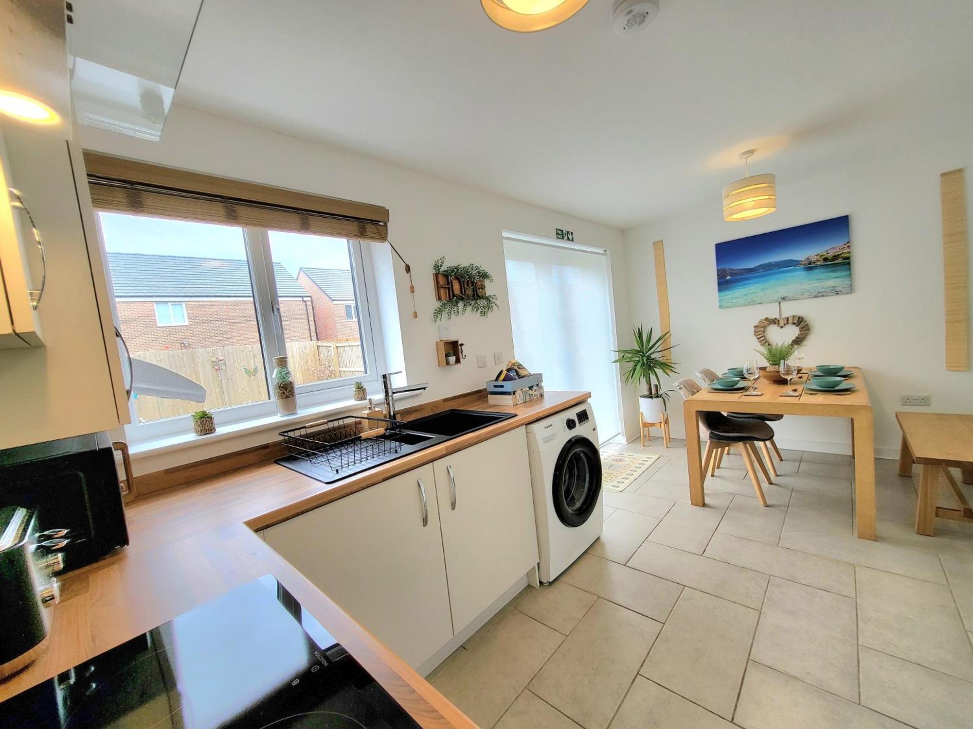 Seaside Beach Themed Home With Garden And Driveway Lytham St Annes Exteriör bild