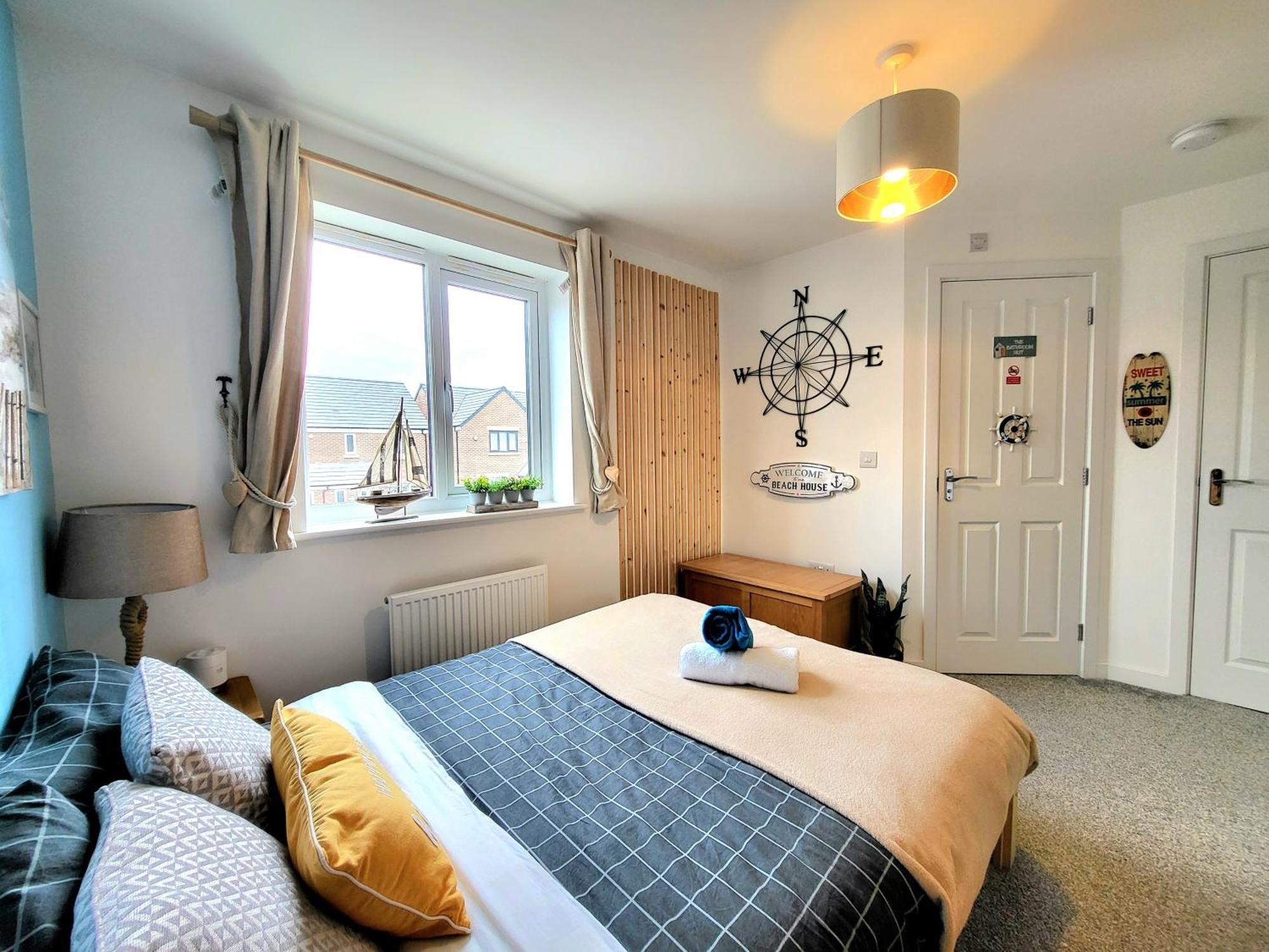 Seaside Beach Themed Home With Garden And Driveway Lytham St Annes Exteriör bild